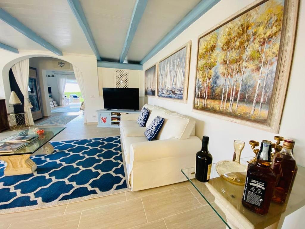Villa Adel ซาน เตโอโดโร ภายนอก รูปภาพ