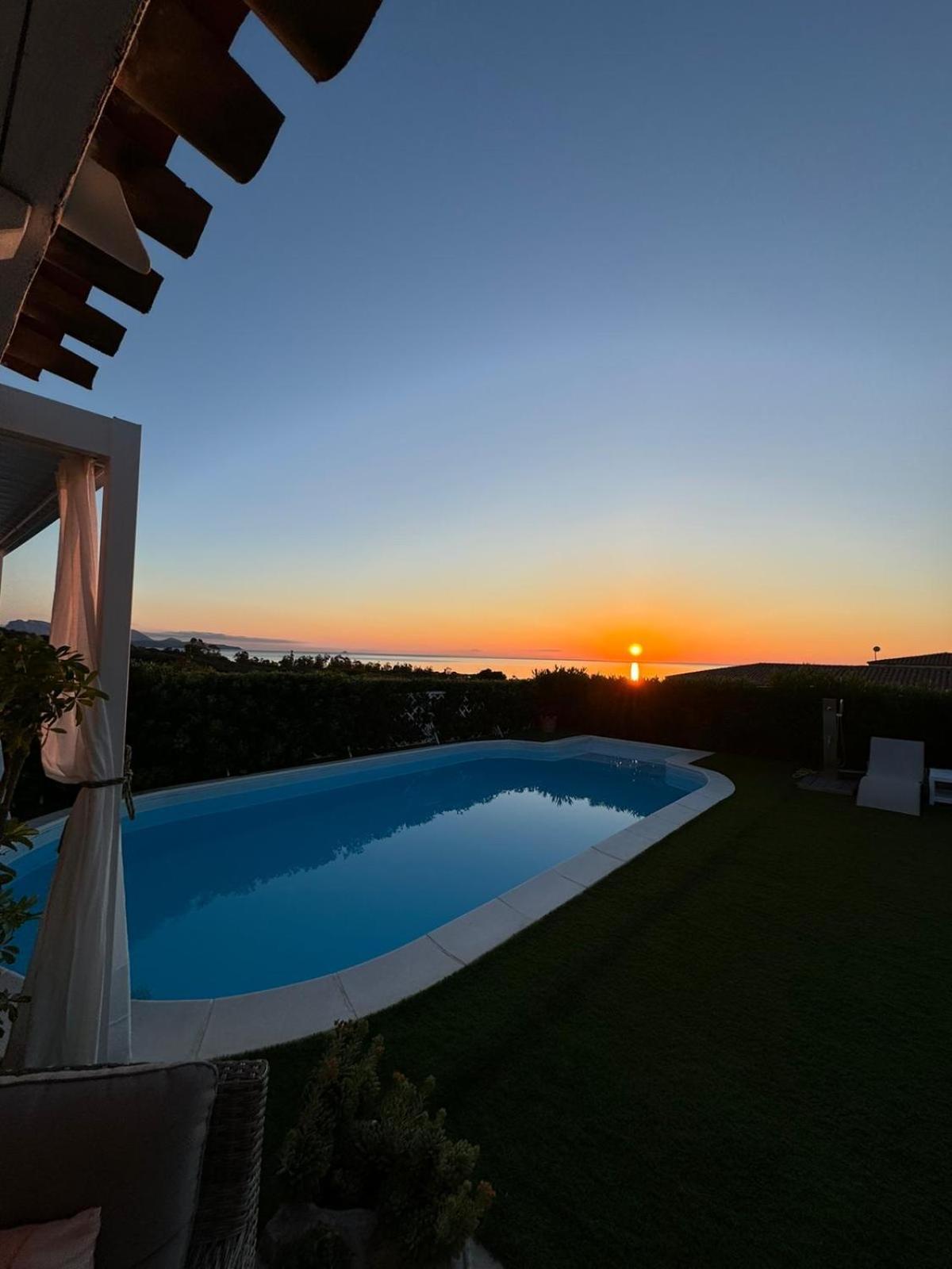 Villa Adel ซาน เตโอโดโร ภายนอก รูปภาพ
